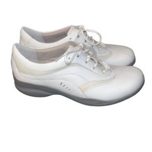 Clarks In-Motion Hike white leather lace up sneakers NIB size 8